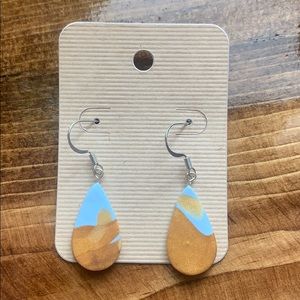 Oasis Raindrop Earrings